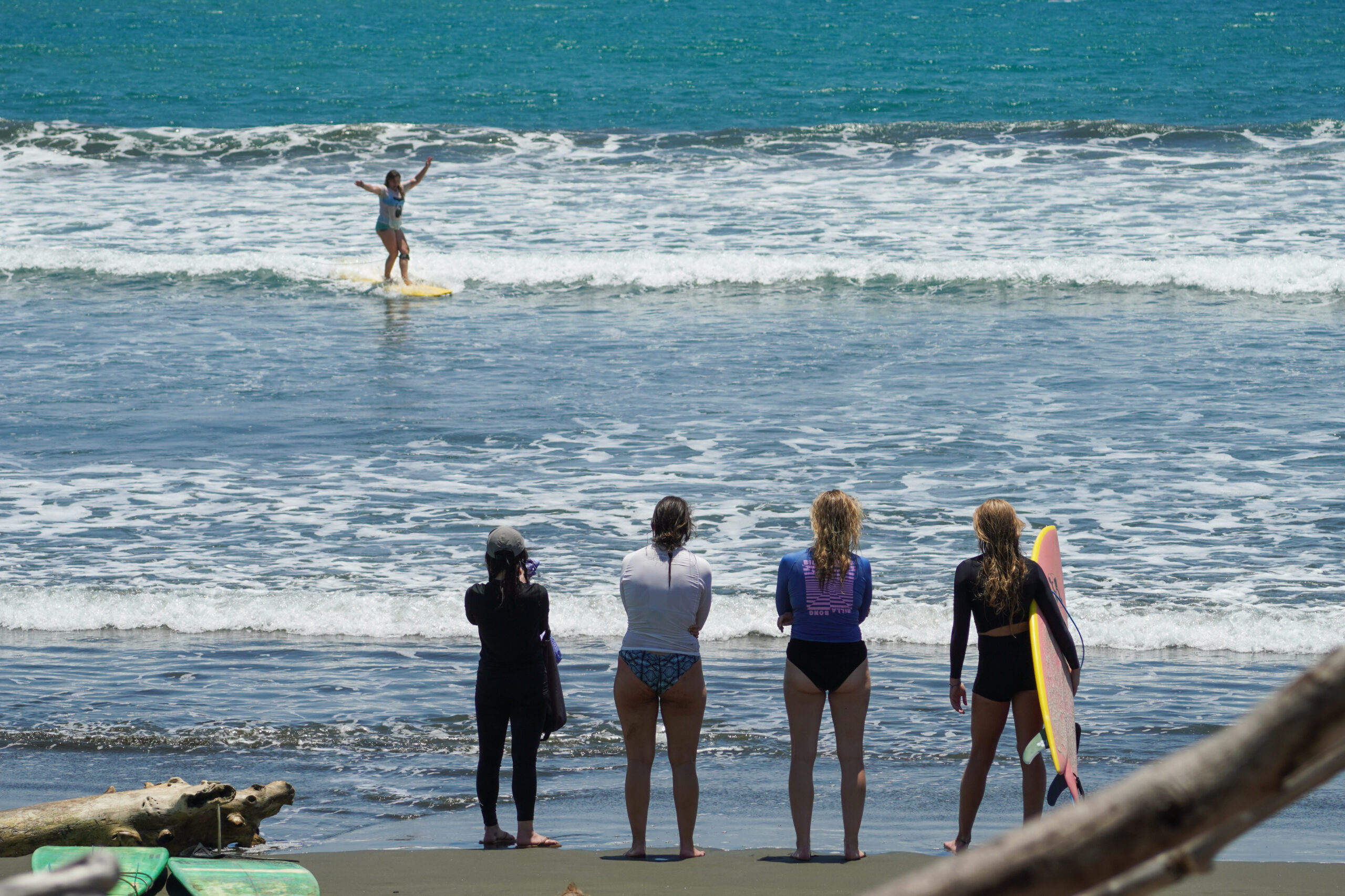 surf with amigas costa rica