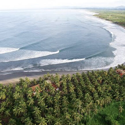 Mexico Left Point Saladita Surf With Amigas